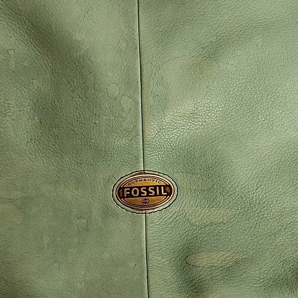 Fossil Teal Vintage Leather Shoulder Bag with Key Charm. LONG LIVE VINTAGE - Picture 5 of 16